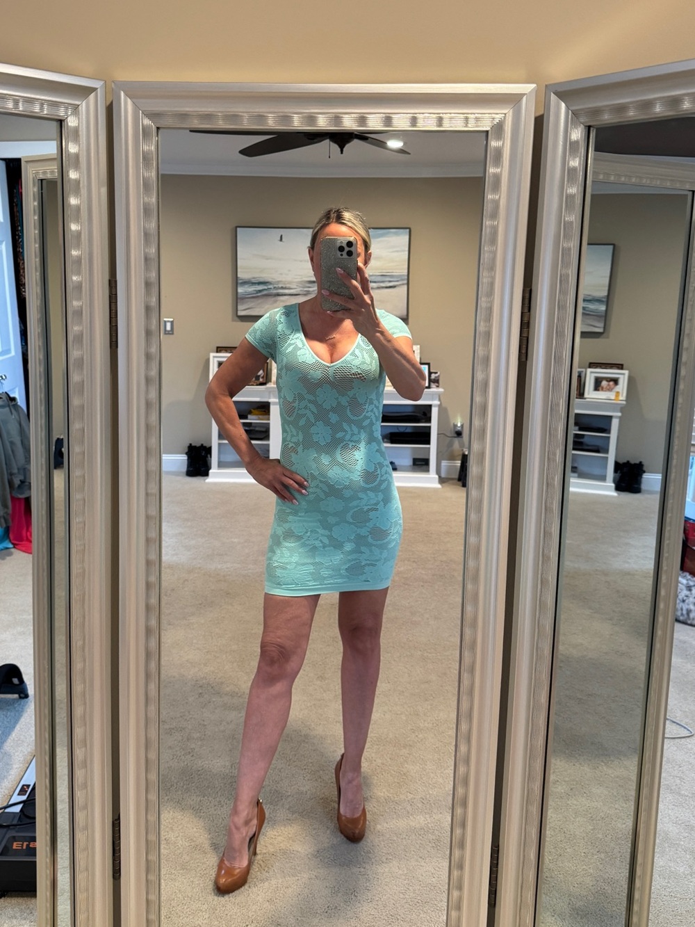 Bebe Women's Mint Lace Bodycon Dress - V-Neck Short Sleeve